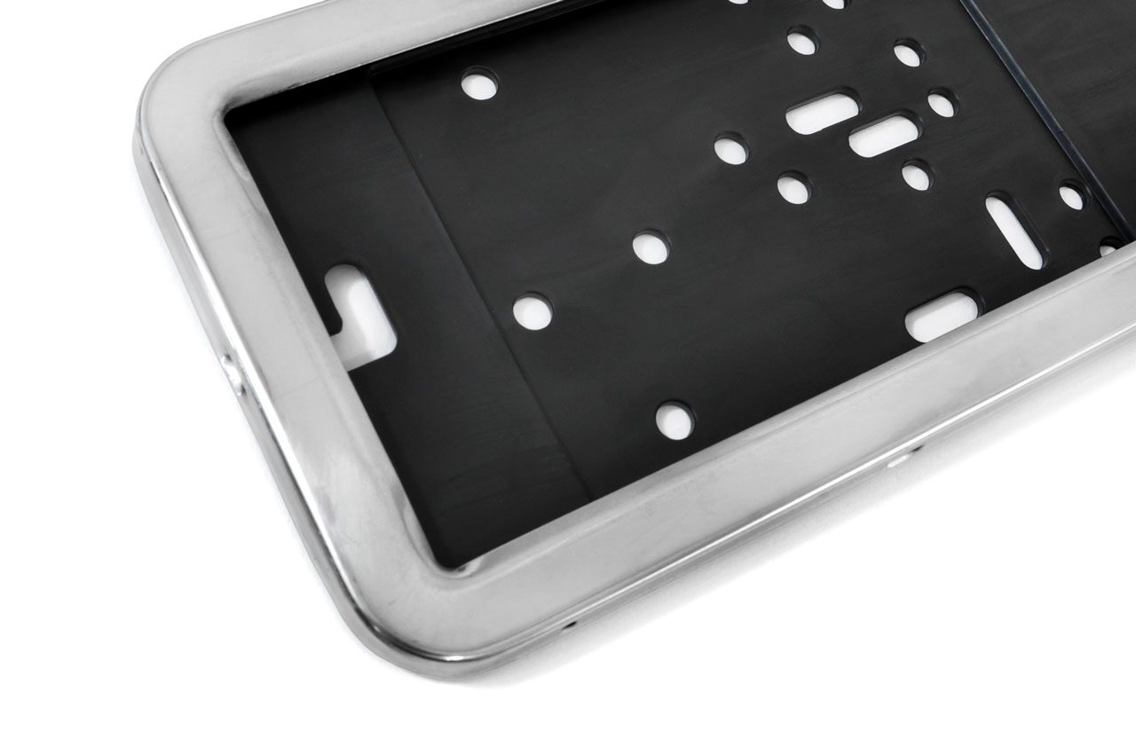 Amio - Πλαστικό Πλαίσιο Πινακίδας Κυκλοφορίας Inox Silver Εφέ Κουμπωτό με Τελάρο 53 x 12 cm για Εμπρός και Πίσω Πινακίδα Αυτοκινήτου - 1 τεμ. (01300/AM) - Image 2