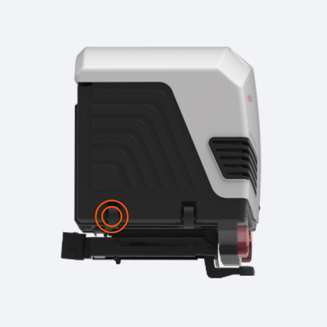 ΜΠΑΓΚΑΖΙΕΡΑ ΚΟΤΣΑΔΟΡΟΥ 400 LT TOWBOX V3 ARCTIC WHITE (ΛΕΥΚΟ) ΜΕ LED ΦΑΝΑΡΙΑ - Image 4